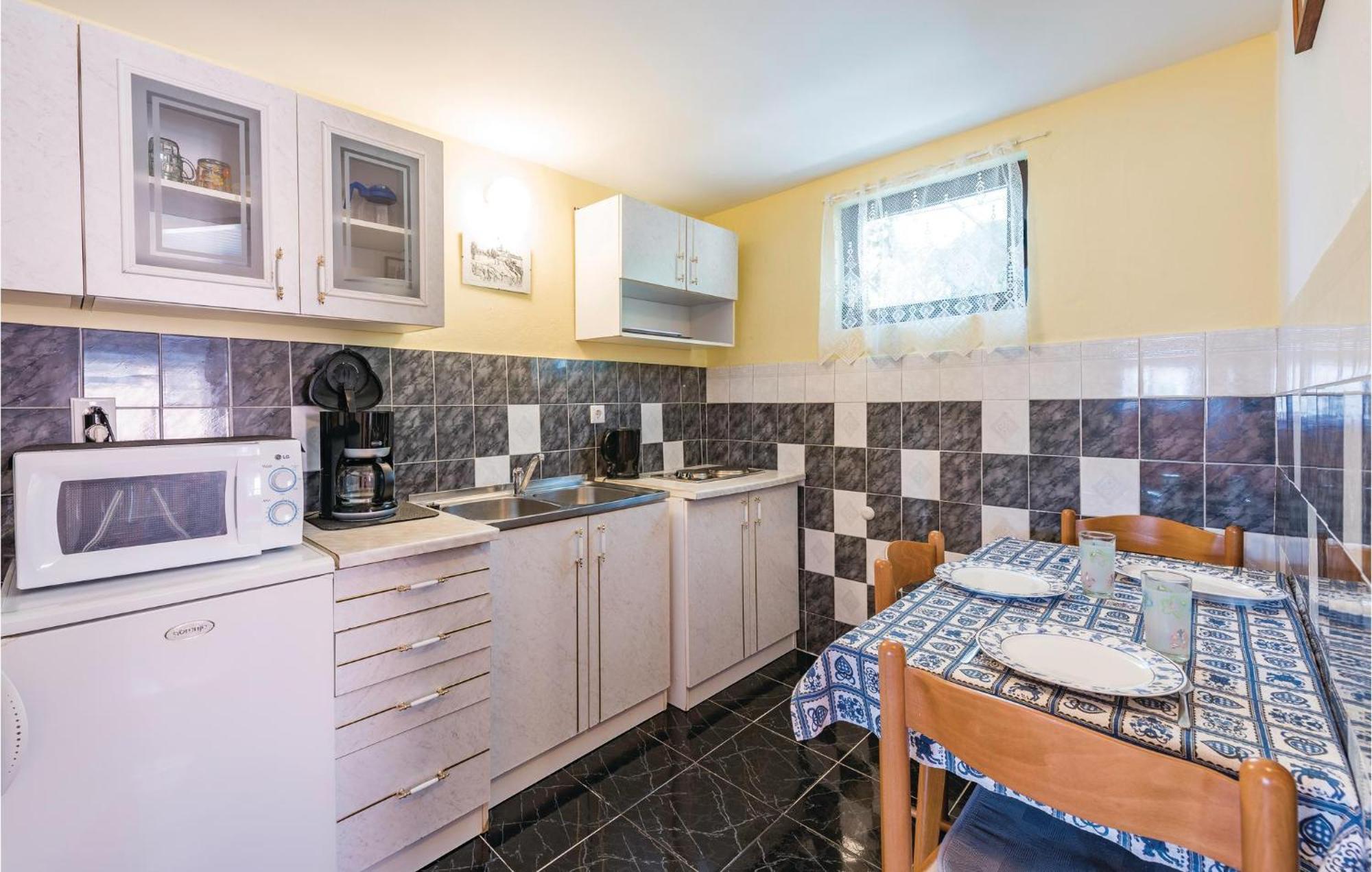 Awesome Home In Porec With House Sea View ภายนอก รูปภาพ